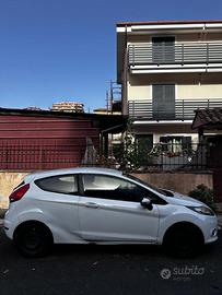 Ford Fiesta 1.4 benzina/GPL del 2009 NON MARCIANTE