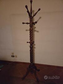 Appendiabiti di antiquariato

Stile Thonet