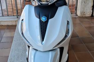 PIAGGIO BEVERLY 310 E5 + BIANCO LUNA  KM0