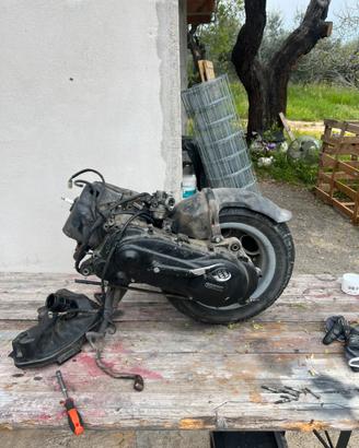 Blocco piaggio 50cc ad aria,con 12