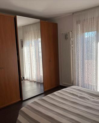 Armadio con specchio