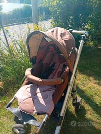 PASSEGGINO CON ACCESSORI