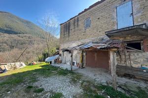 CASA INDIPENDENTE A SUBIACO
