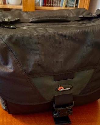 Lowepro Stealth D550AW borsa fotografica