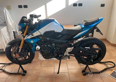 Suzuki GSR 750 abs