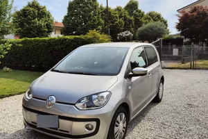 Volkswagen up! Metano (2015) – Perfetta prima auto