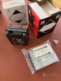 Batteria moto Yuasa YTX7L-BS