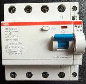 Differenziale ABB F204 AC 40A 0,03A + Ausiliario