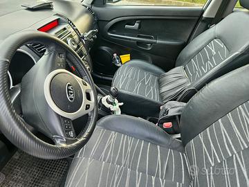 kia venga 