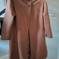 Soprabito primaverile da donna di colore cammello