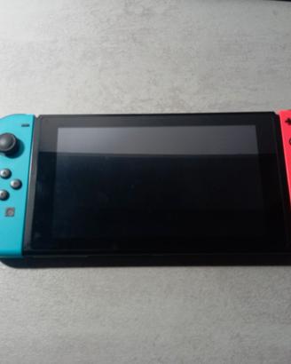 Nintendo switch + adattatore joystick e case 