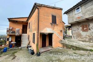 CASA SEMINDIPENDENTE A POGGIO MIRTETO