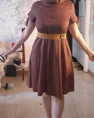 Vestitino stile anni 60 a quadretti