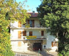 CASA SEMI INDIPENDENTE CON 2 GRANDI APPARTAMENTI !