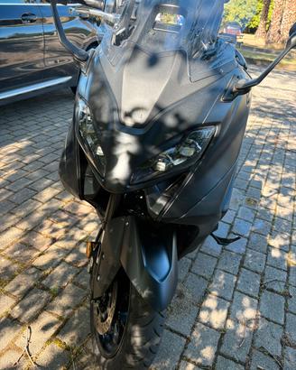 tmax 560 2023 km 3000