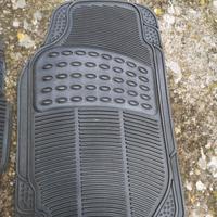 Tappetini in gomma universali auto 