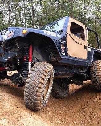 Jeep Wrangler TJ 4.0 autocarro preparata trial