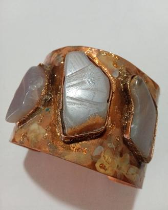 BRACCIALE IN RAME CON PIETRE NATURALI