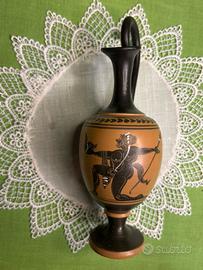 Anfora decorativa in stile greco antico