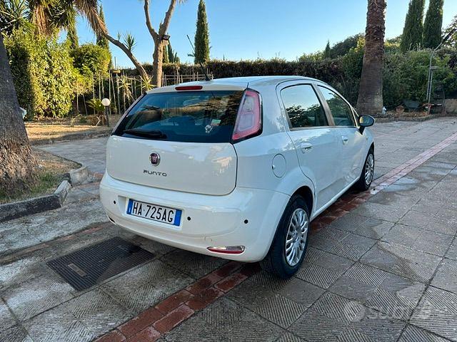 Fiat Punto 2013 photo 3