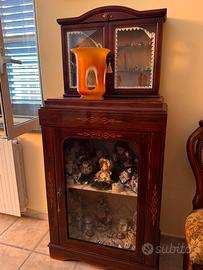 Coppia di mobili classici in legno
