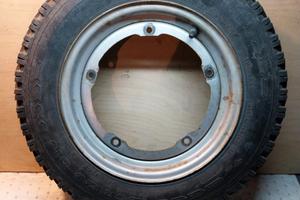 Cerchi con pneumatici ape tm 703