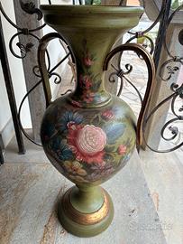 Anfora in ceramica dipinta a mano