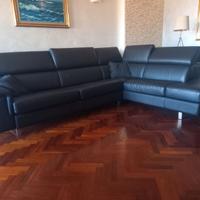 Divano letto grande in pelle
