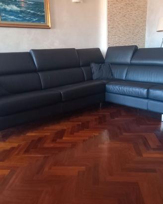 Divano letto grande in pelle