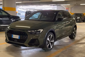 Audi A1 allstreet identity contrast