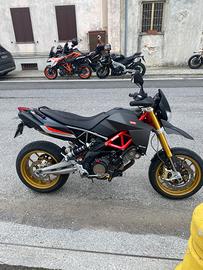 Aprilia Dorsoduro 750 Factory