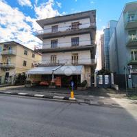 5 LOCALI A POMIGLIANO D'ARCO