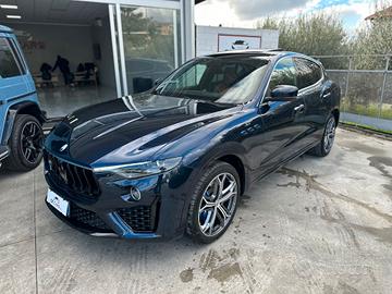Maserati Levante MHEV 330 CV AWD GT - Tetto apribi