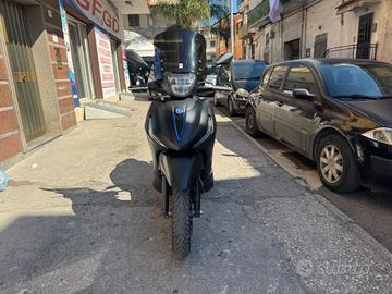 Piaggio Beverly 310 Sport