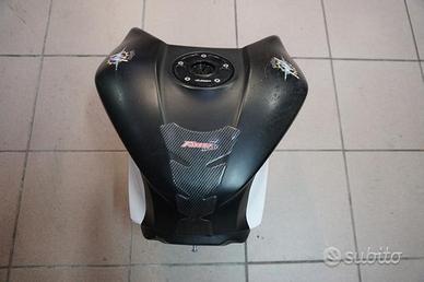 Serbatoio F4 1000 con pompa benzina MV Agusta orig