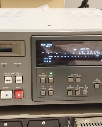 Digital Audio Recorder Sony PCM 7010
