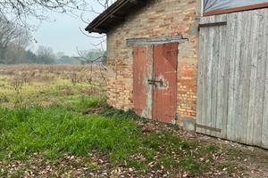 Magazzino Ravenna mq30 più eventuale cortile