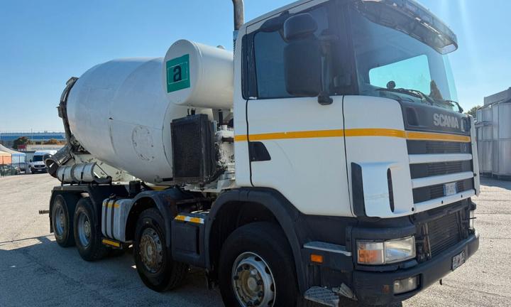 SCANIA CV R 124 CB 8X4 HZ 420 con betoniera SIME
