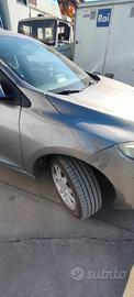 RENAULT MEGANE 2009 PARAFANGO ANTERIORE SX/DX