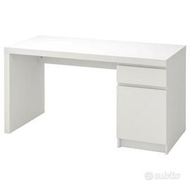 Scrivania Malm Ikea bianca 140 cm