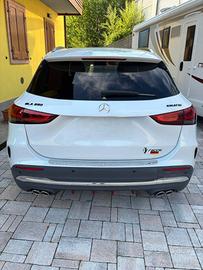 MERCEDES GLA 250