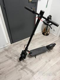 Xiaomi Electric Scooter Elite (Scooter)