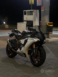 Yamaha R1-2016