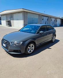 AUDI A3 CON MOTORE NUOVO