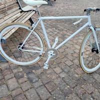 Bici a scatto fisso