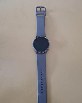 Samsung Galaxy Watch4 smartwatch