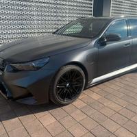 BMW M5 TOURING G99 727CV ANNO 01/2026