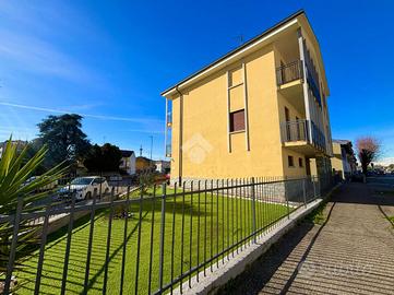 BIFAMILIARE A NOVARA