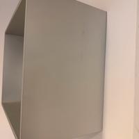 Mensola cubica da appendere