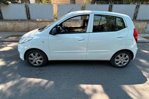 Hyundai i10 1.1 b comfort accetto anche permute